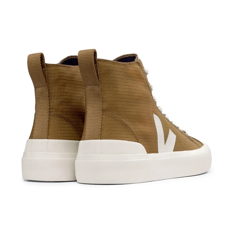 Bota camel WATAII Veja