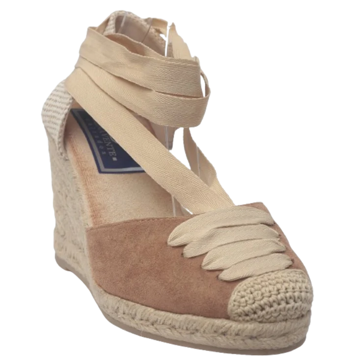 MUJER CAMEL CANTAR