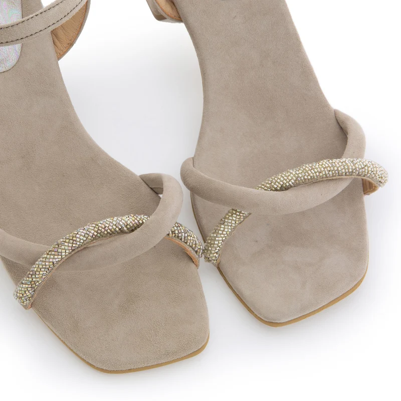 Sandalia taupe YANA 220V
