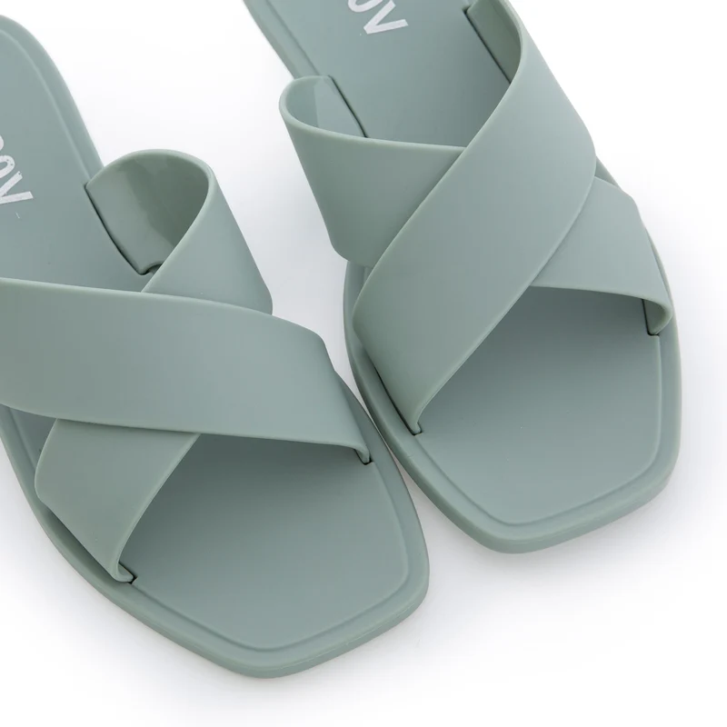 Sandalia verde agua ESPINELA 220V