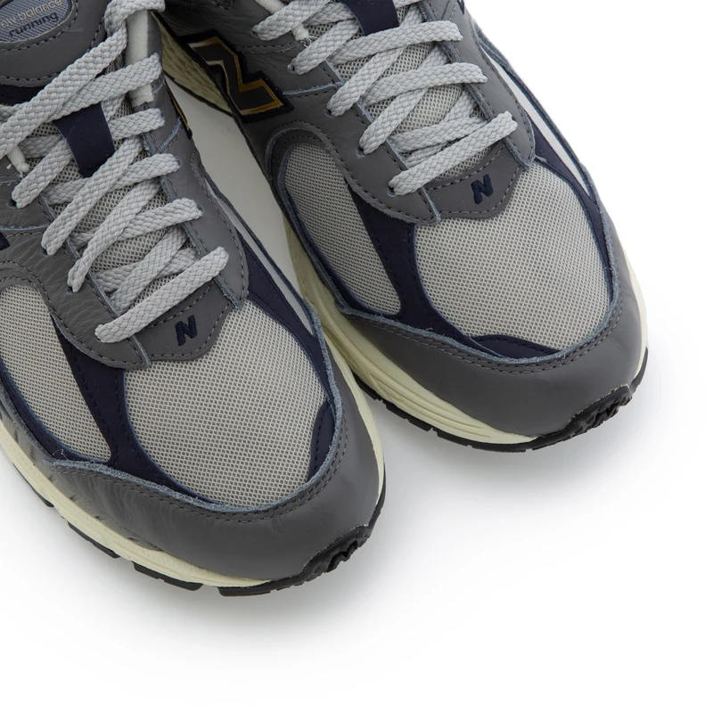 Deportiva gris M2002RHP New Balance