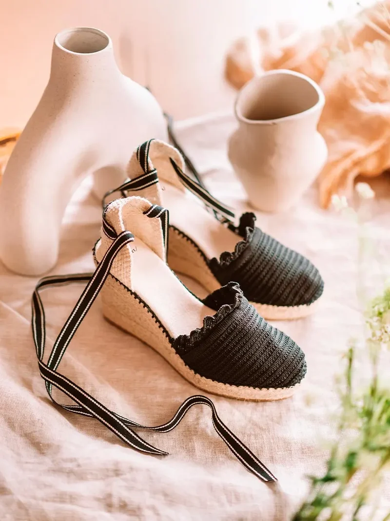 Alpargata de punto de cuña con cintas para mujer | GALARINA
