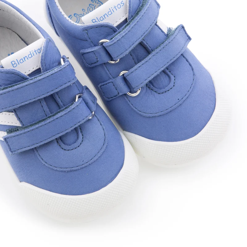 Deportiva barefoot azul jeans LUNA Blanditos