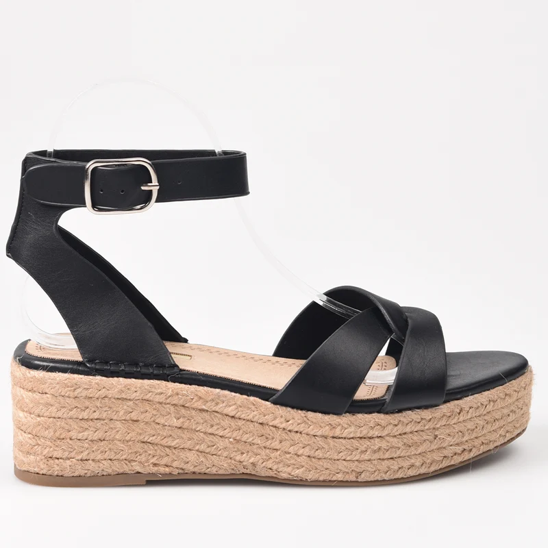 Sandalias Corina Plataforma M4390 Negro
