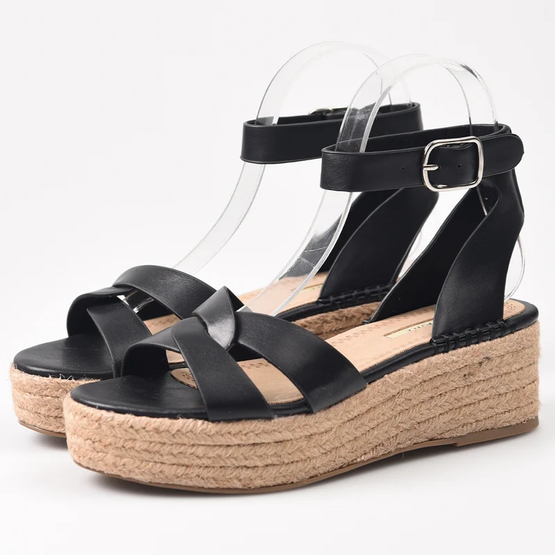 Sandalias Corina Plataforma M4390 Negro