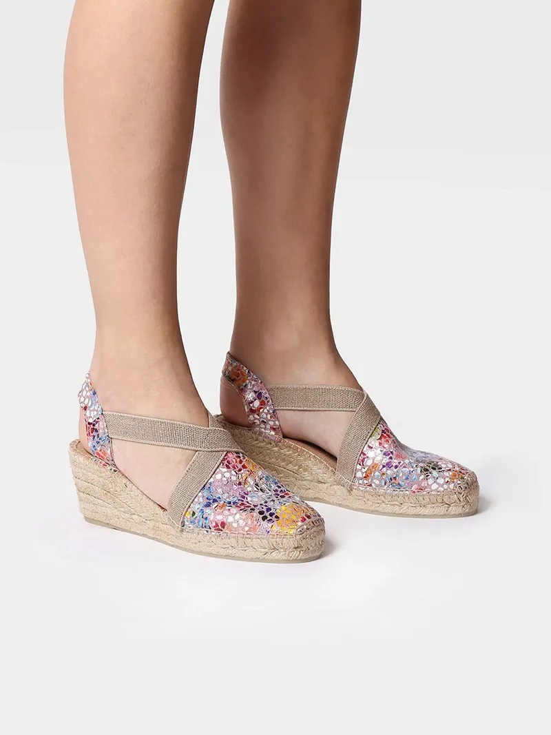 Alpargata de cuña media cerrada | TELVA-PM