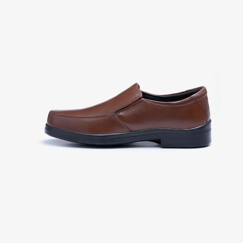 Zapatos Tredd Well Camelot de corte ancho para hombre