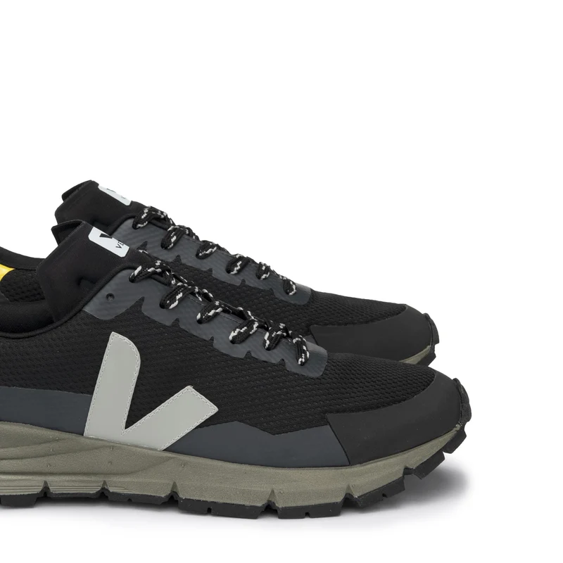 Deportiva antracita DEKKAN Veja