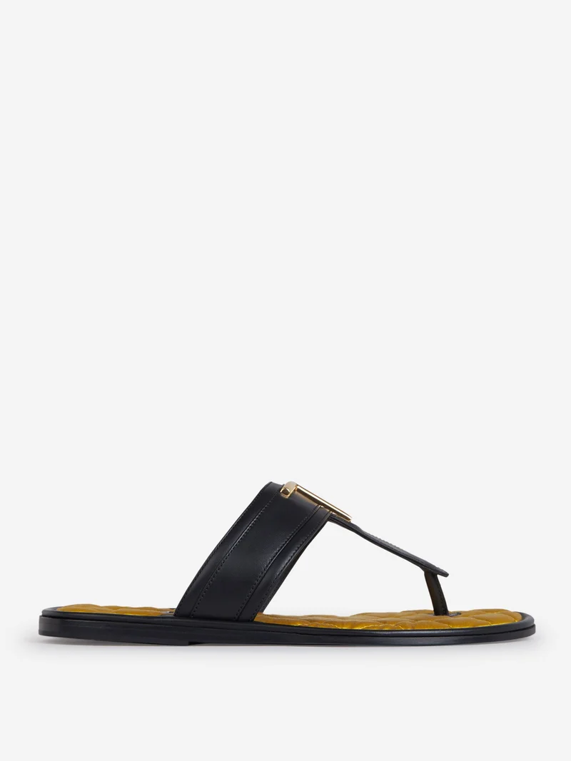 Sandalias Piel Logo Metálico