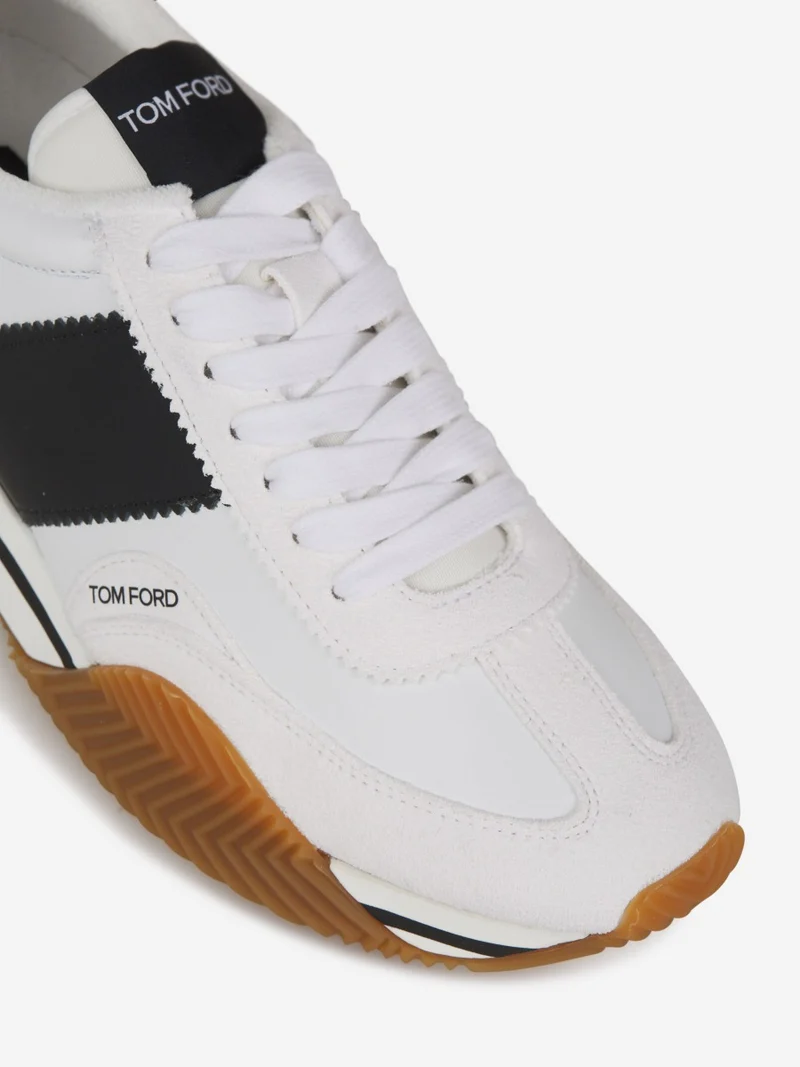 Sneakers James