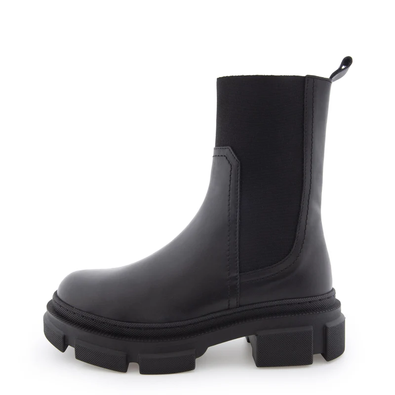 Botín negro MARITA 220V