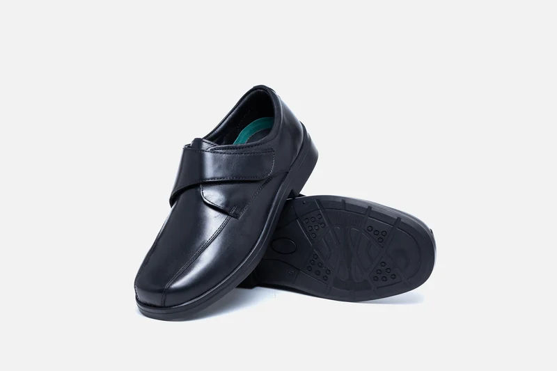 Zapatos con velcro Tredd Well Peter de ajuste ancho para hombre