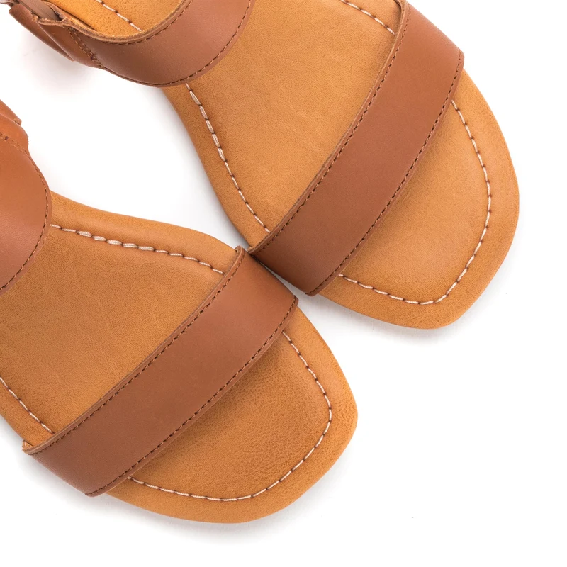 Sandalia cuero RYNELL UGG