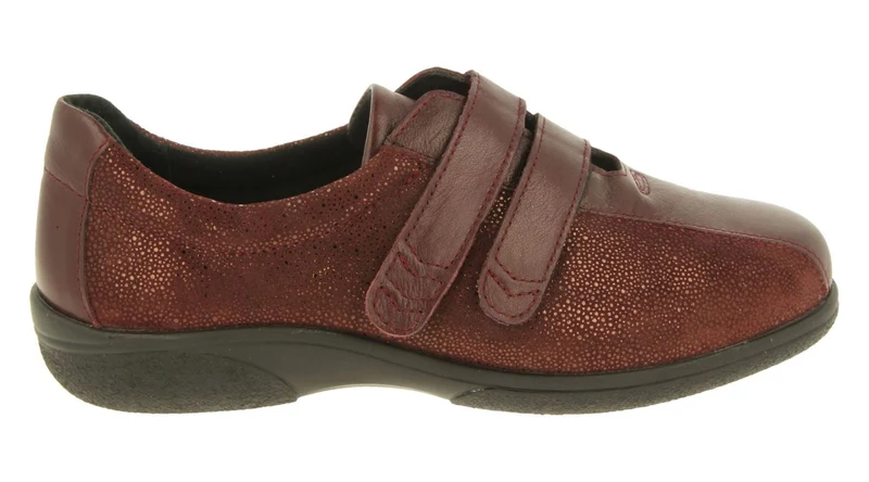 Zapatos DB Europe de corte ancho para mujer