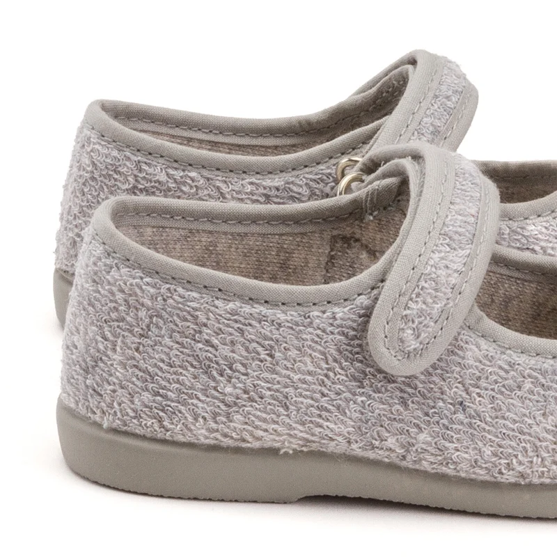 Zapatilla casa gris claro 1800F Vulladi