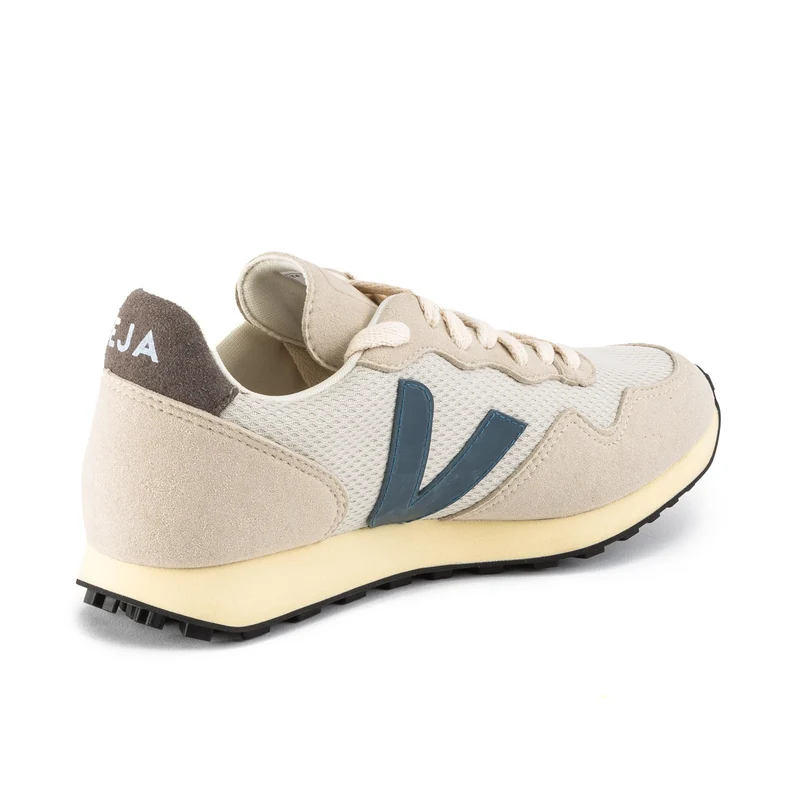 Deportiva beige SDU Veja