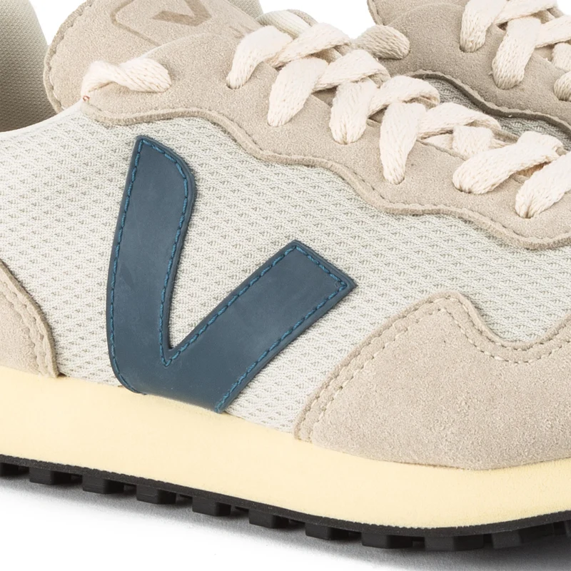 Deportiva beige SDU Veja