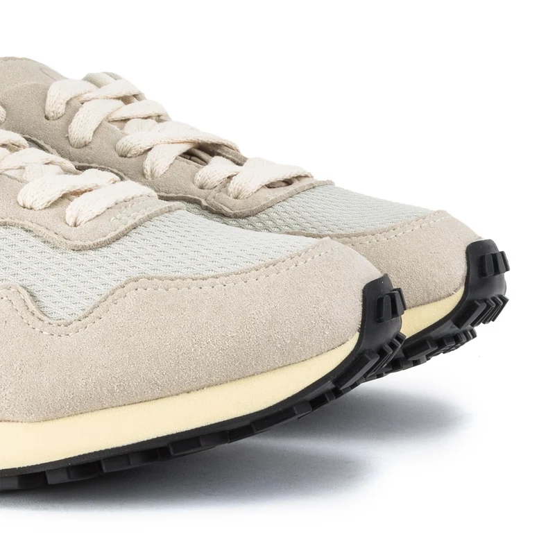 Deportiva beige SDU Veja