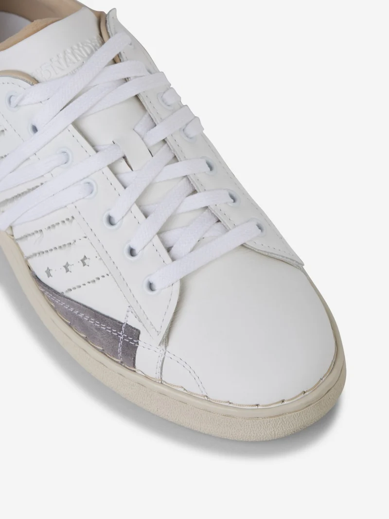Sneakers Stripeless