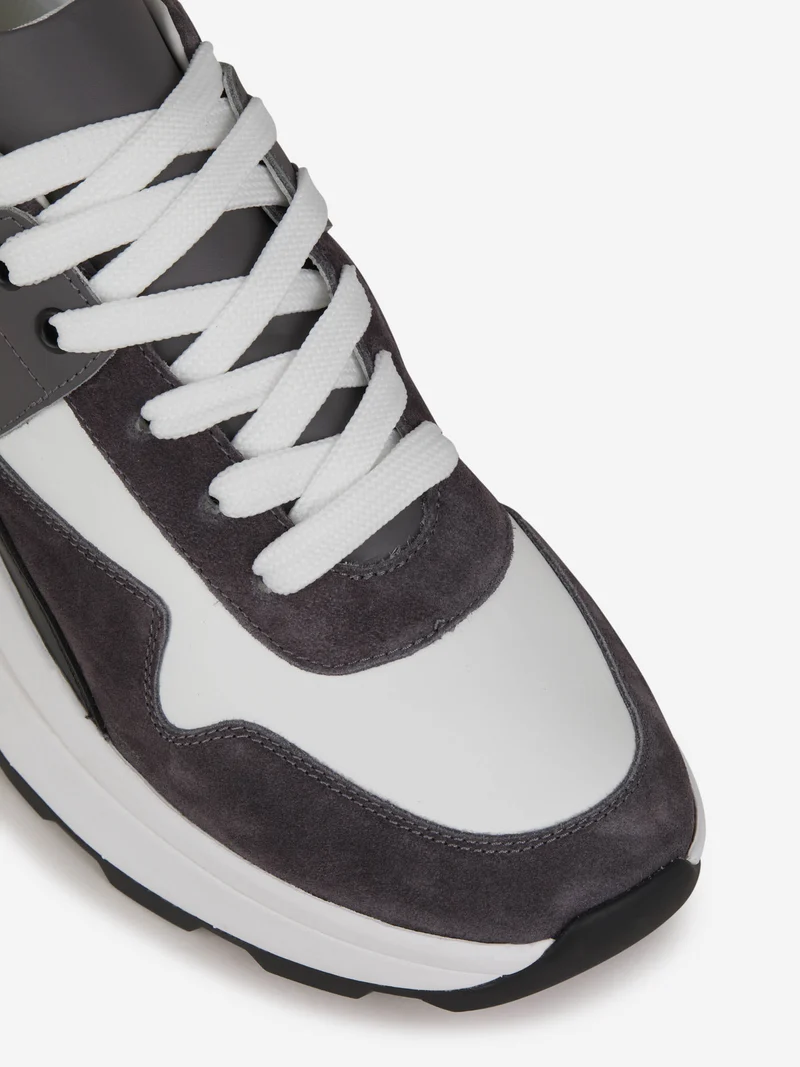 Sneakers Slash