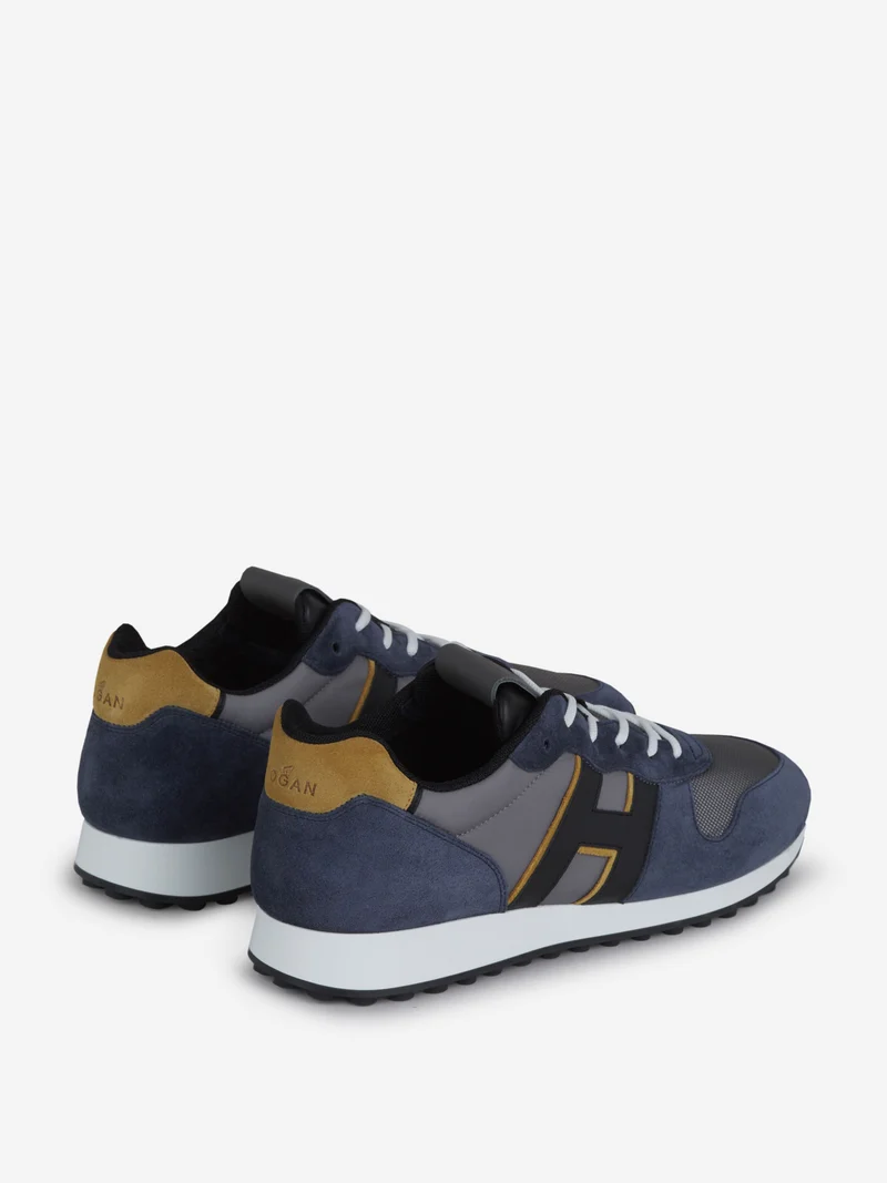 Sneakers H383