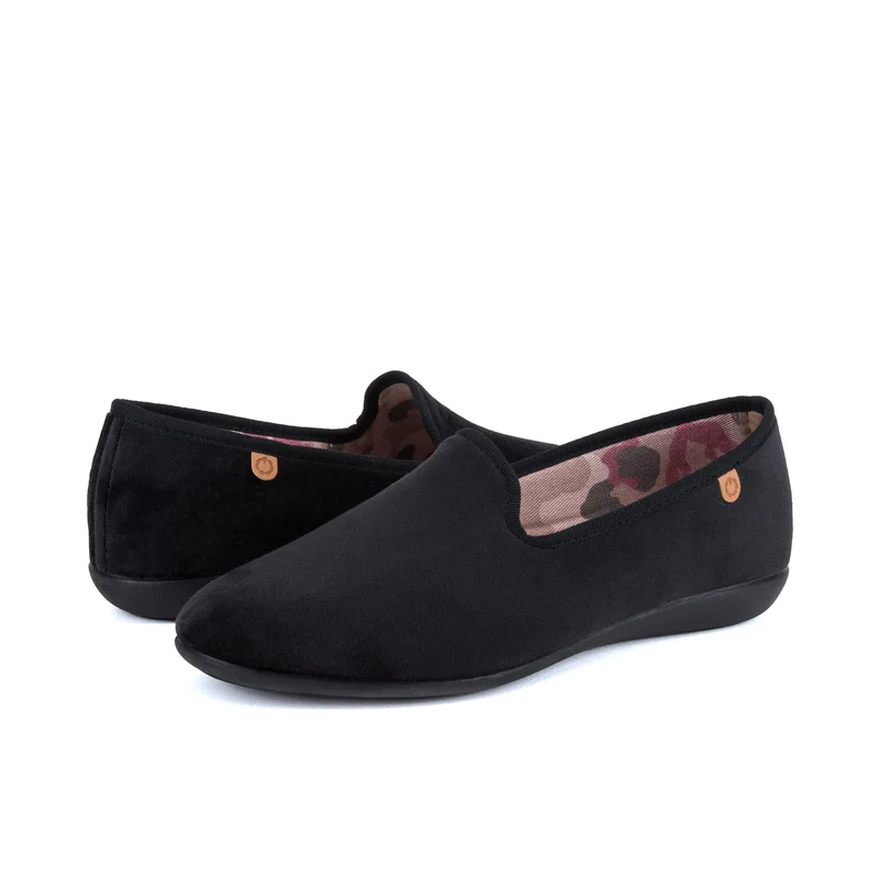 Zapatilla casa negra 18401 La Cadena