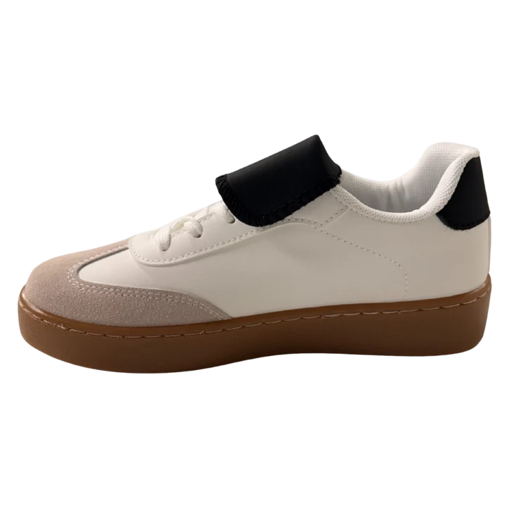 MUJER DEPORTIVA PLUMA NEGRO