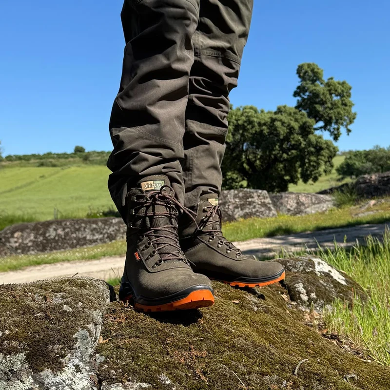 Botas de montaña y trekking Unisex Chiruca Malviz 01 Gore-Tex Kaki