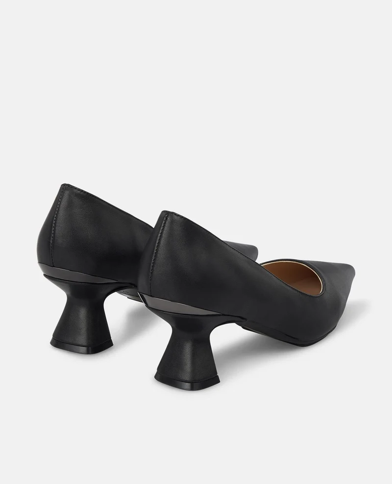ZAPATO TACÓN BAJO DETALLE