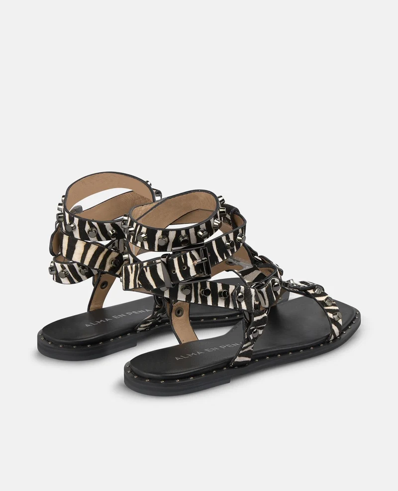 SANDALIA ESTILO GRIEGO TACHAS