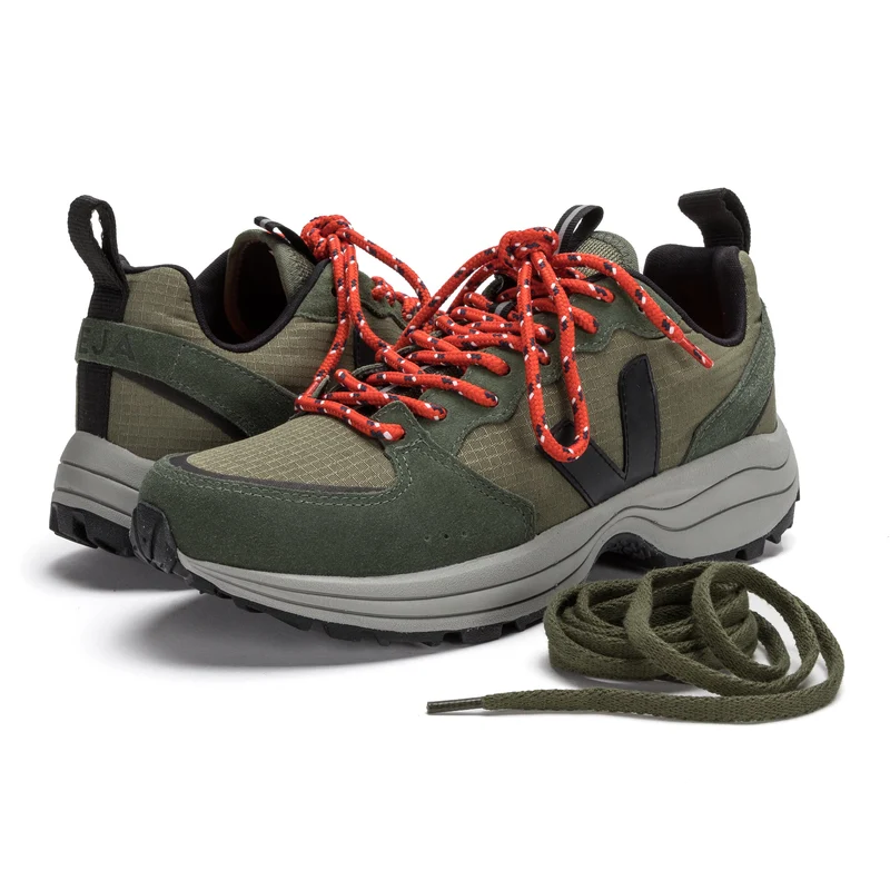 Deportiva kaki VENTURI Veja