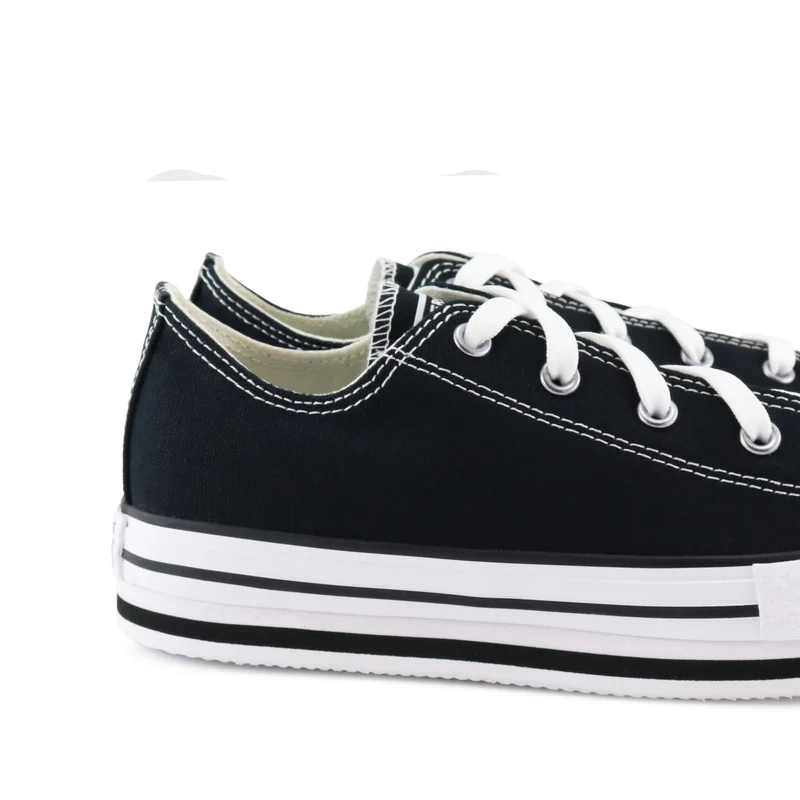 Zapatilla negra 670033C Converse