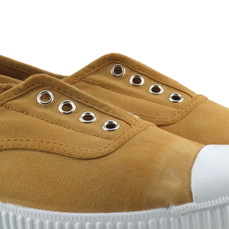 Zapatilla mostaza 88088 La Cadena