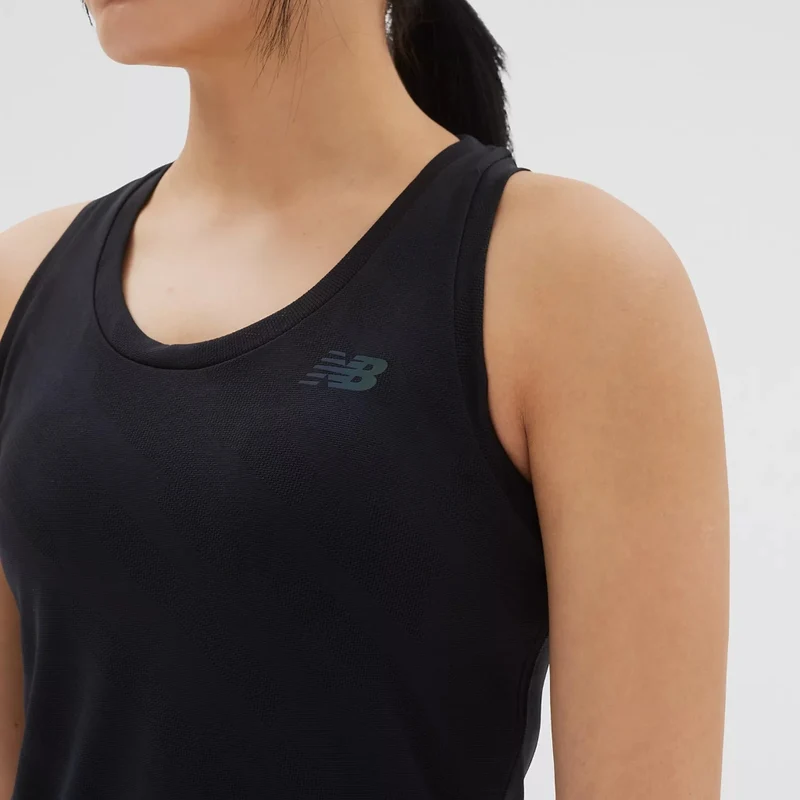 New Balance Camiseta Deportiva sin Mangas Q Speed Jacquard Negro, para Mujer