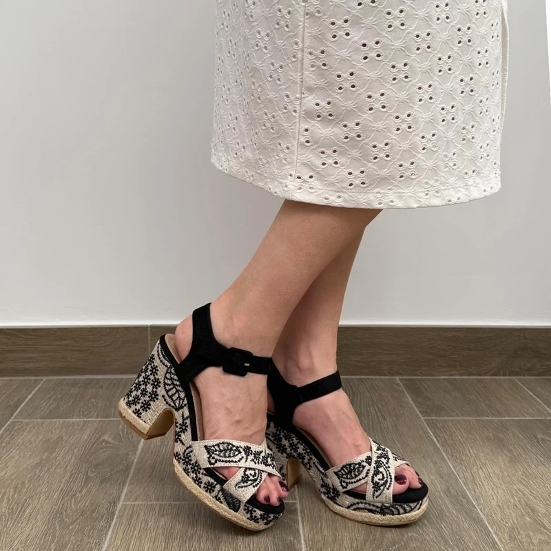 Sandalias de Esparto Mandarina Brígida Negro
