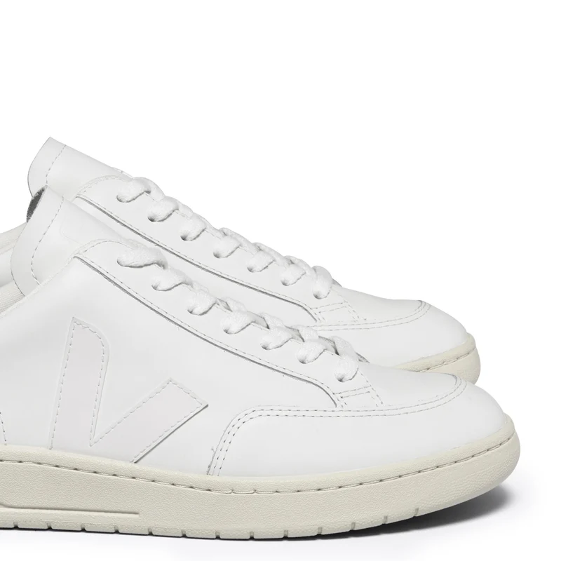 Deportiva blanco V12 Veja