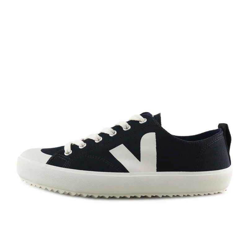 Zapatilla negra NOVA Veja