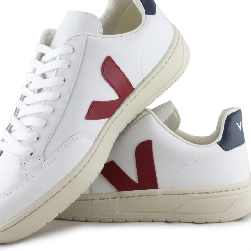 Deportiva blanco/burdeos V12 Veja