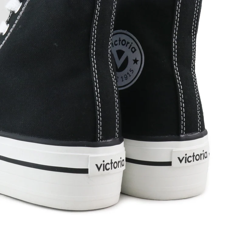 Bota negra 61101 Victoria