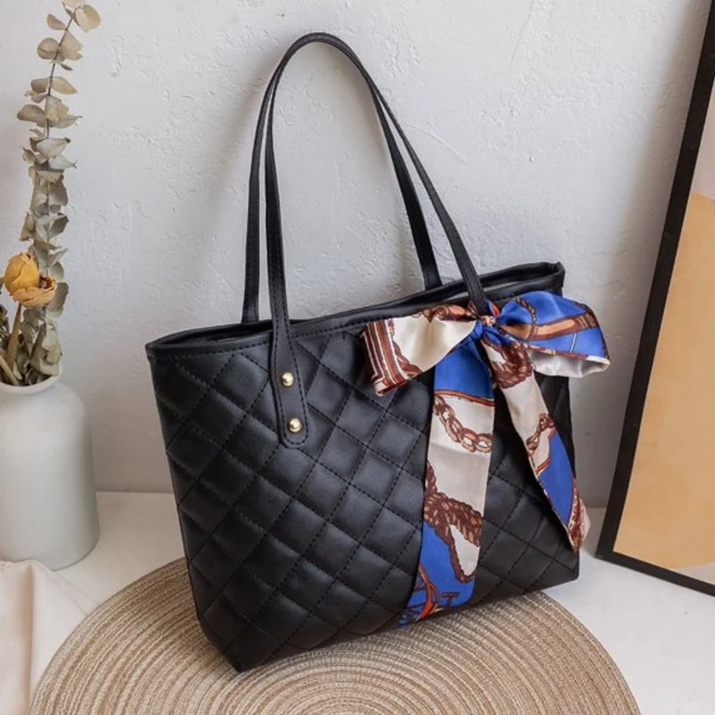 Miomu Bolso Tote Acolchado con Pañuelo Decorativo