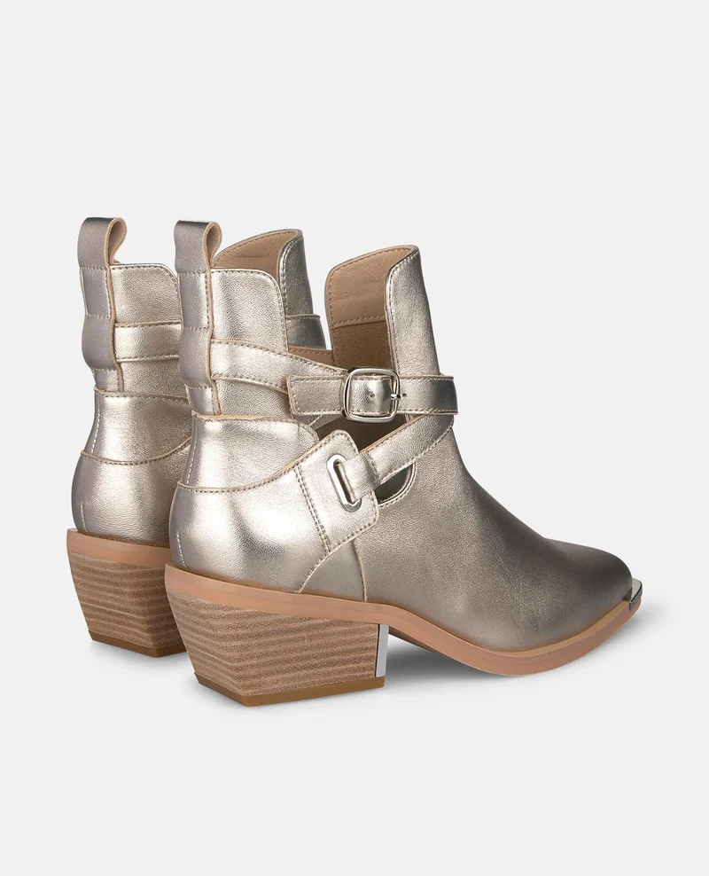 BOTIN TIRAS