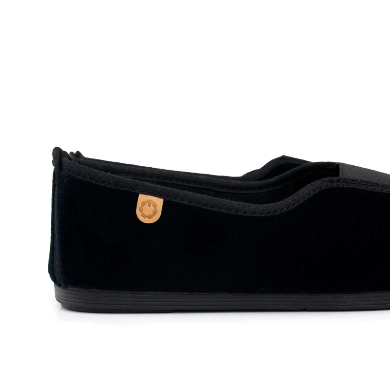 Zapatilla casa negra 55312 La Cadena