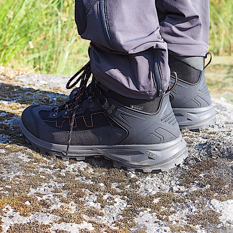Botas de montaña y trekking Hombre Bestard Teix Gore-Tex Negro