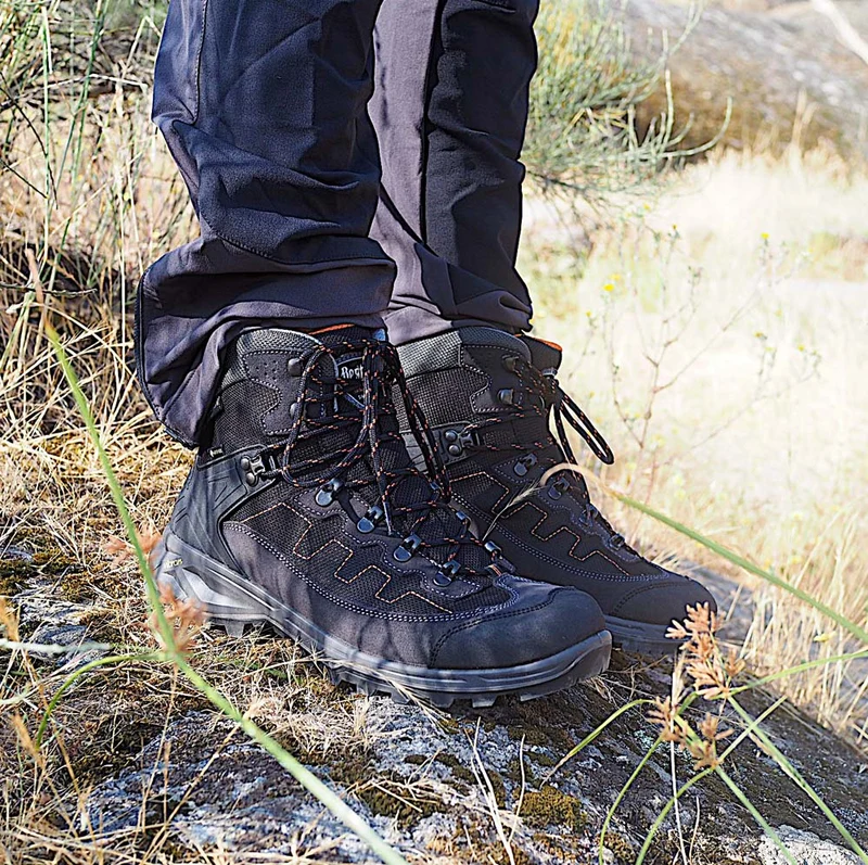 Botas de montaña y trekking Hombre Bestard Teix Gore-Tex Negro