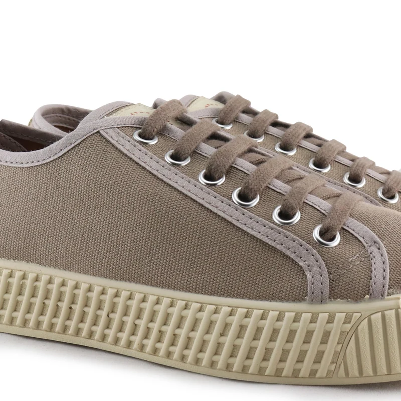 Zapatilla taupe 5500 Jeromín