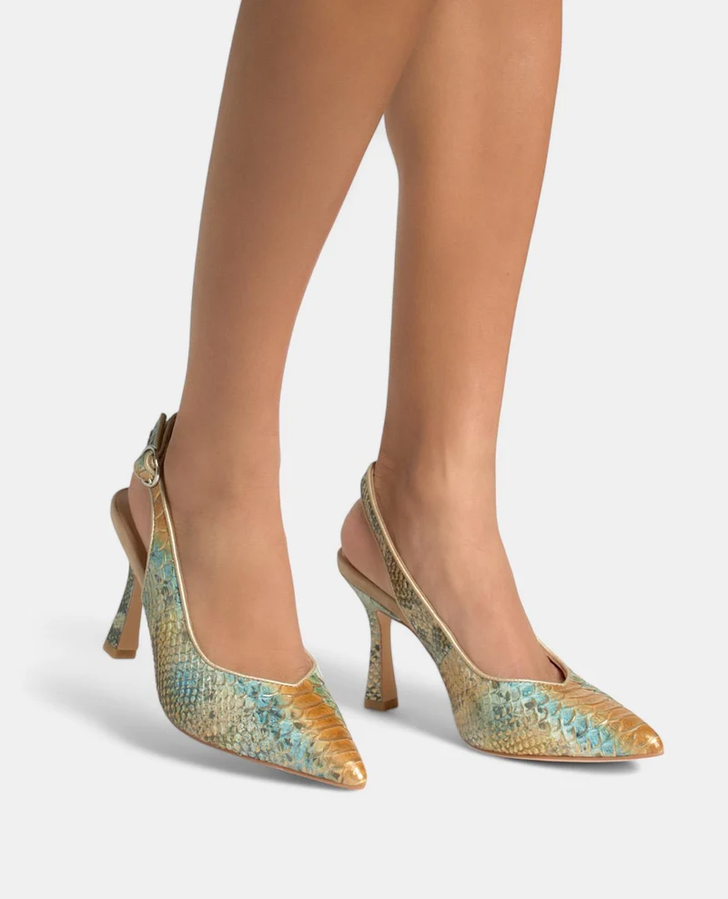 ZAPATO TACÓN AGUJA DESTALONADO