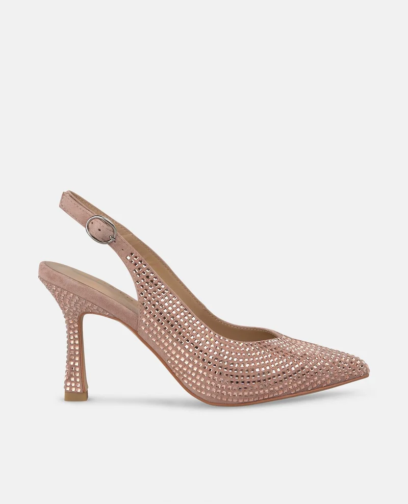 ZAPATO CUBIERTO CON PEDRERÍA