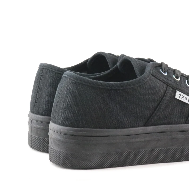 Zapatilla negro lavado CAPRI-INV 220V