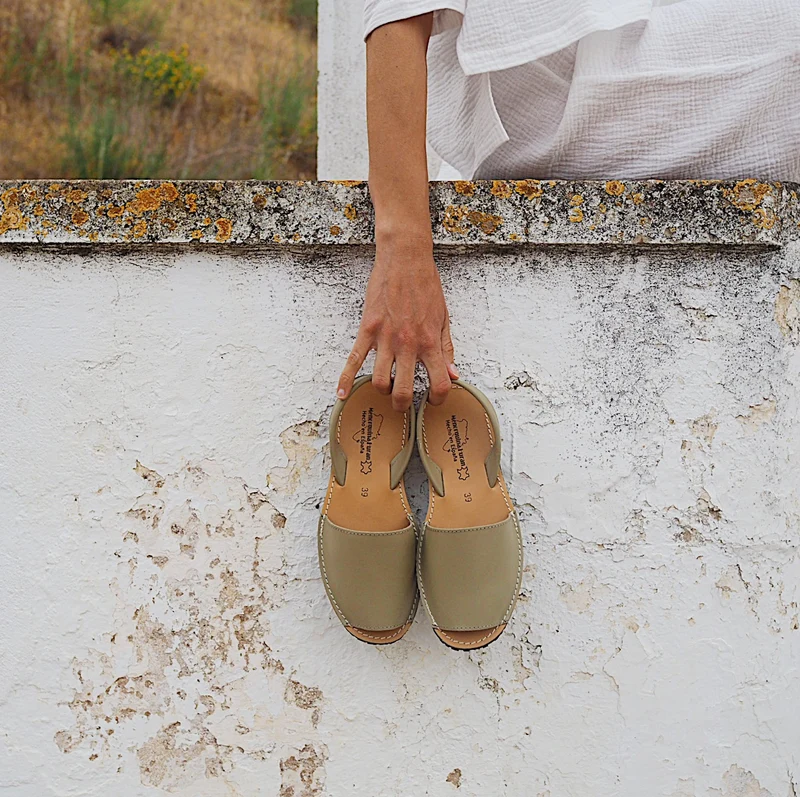 Sandalias Menorquinas Beige