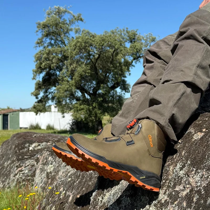 Botas de montaña y trekking Unisex Chiruca Cares Boa 08 Hi Vis Gore-Tex Verde